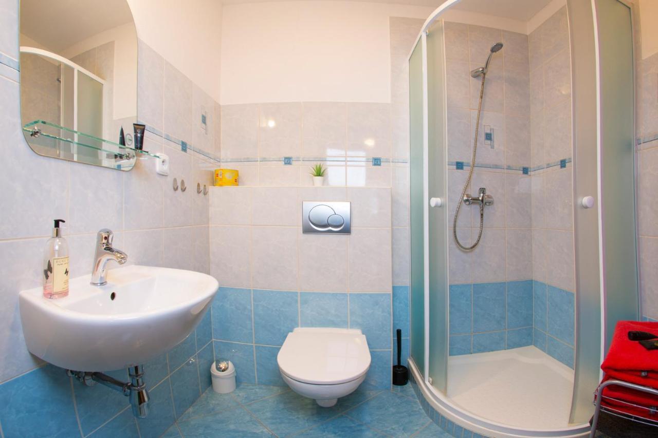 Apartment Nedrik โรกีนีซ นัด ยีเซอโร ภายนอก รูปภาพ